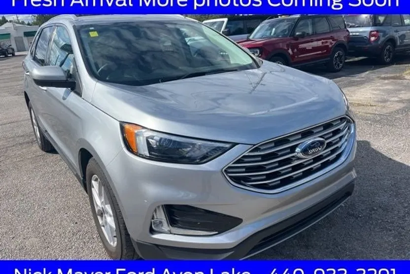 2022 Ford Edge SEL photo 1