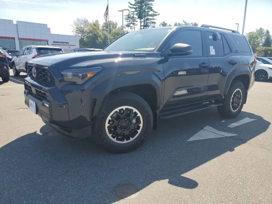 2025 Toyota 4Runner TRD Off-Road photo 1