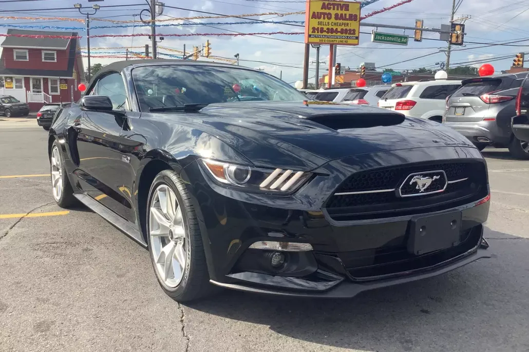2015 Ford Mustang GT Premium Convertible photo 1