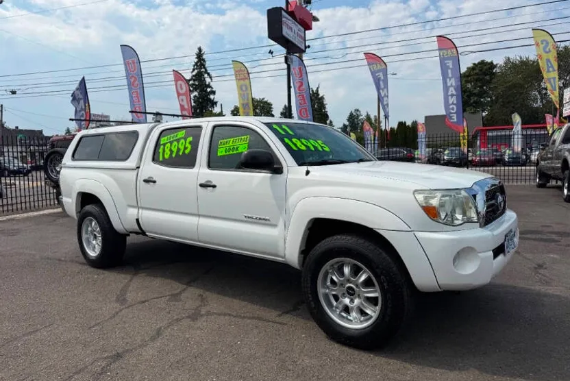 2011 Toyota Tacoma PreRunner V6 photo 1