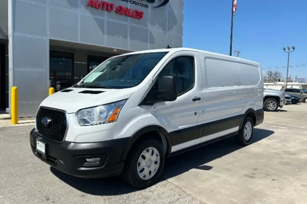 2022 Ford Transit photo 1