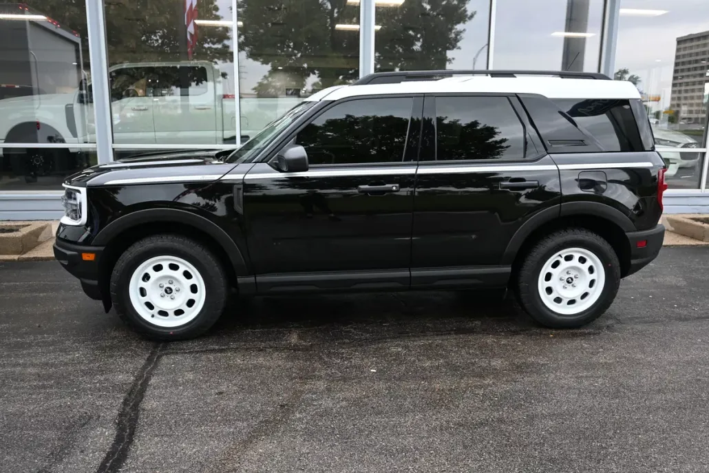 2024 Ford Bronco Sport Heritage photo 1