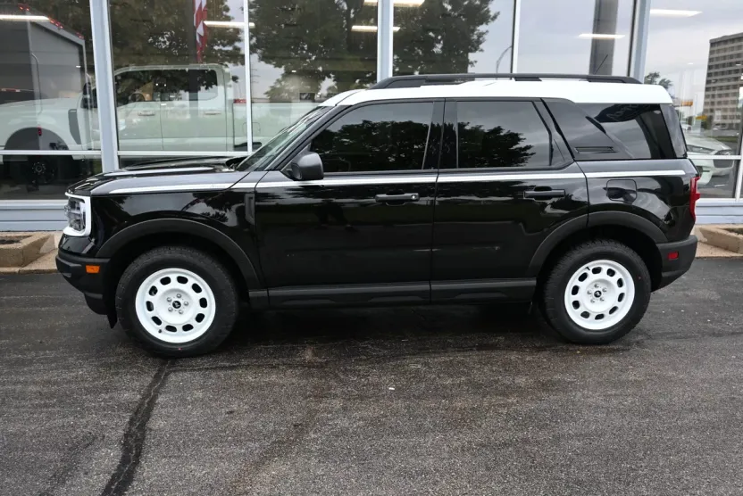 2024 Ford Bronco Sport Heritage photo 1