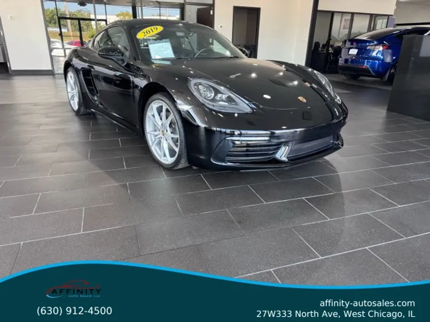 2019 Porsche Cayman T photo 1