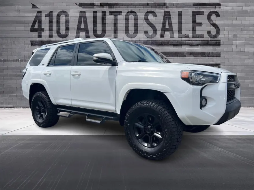 2016 Toyota 4Runner SR5 Premium photo 1