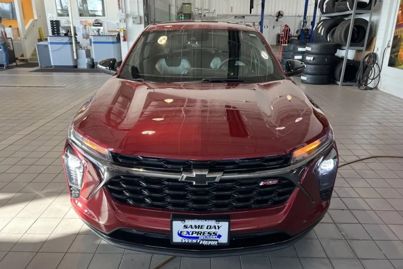 2025 Chevrolet Trax photo 1