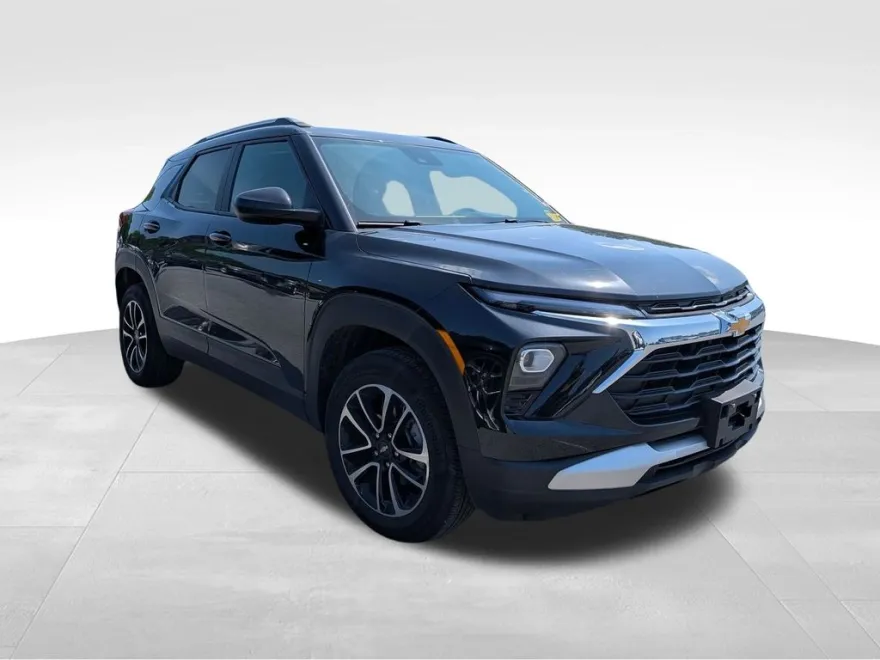 2025 Chevrolet Trailblazer LT photo 1