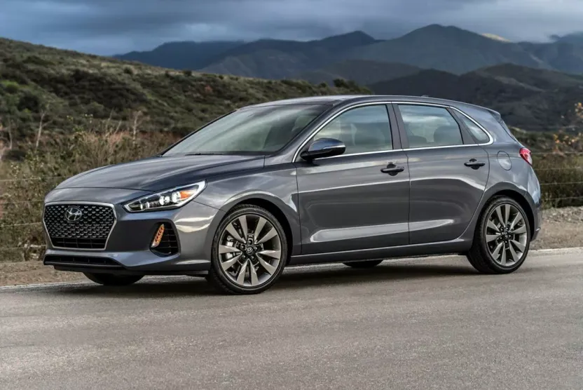 2018 Hyundai Elantra GT Base photo 1