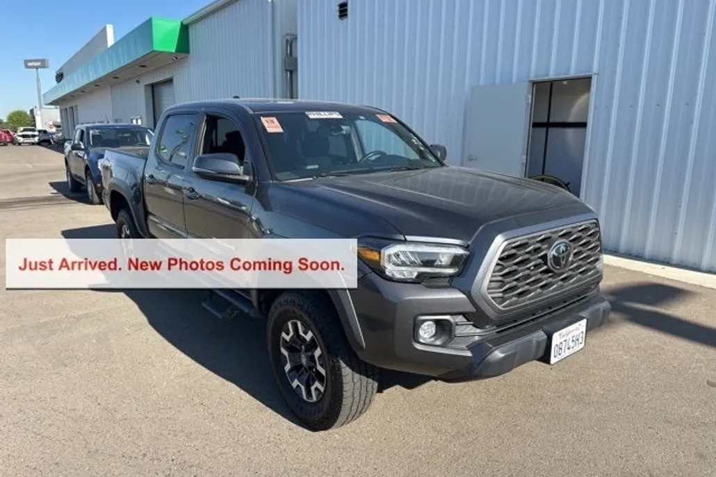 2021 Toyota Tacoma TRD Off-Road V6 photo 1