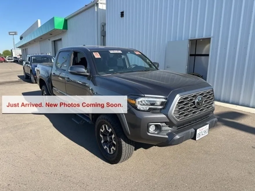 2021 Toyota Tacoma TRD Off-Road V6 photo 1