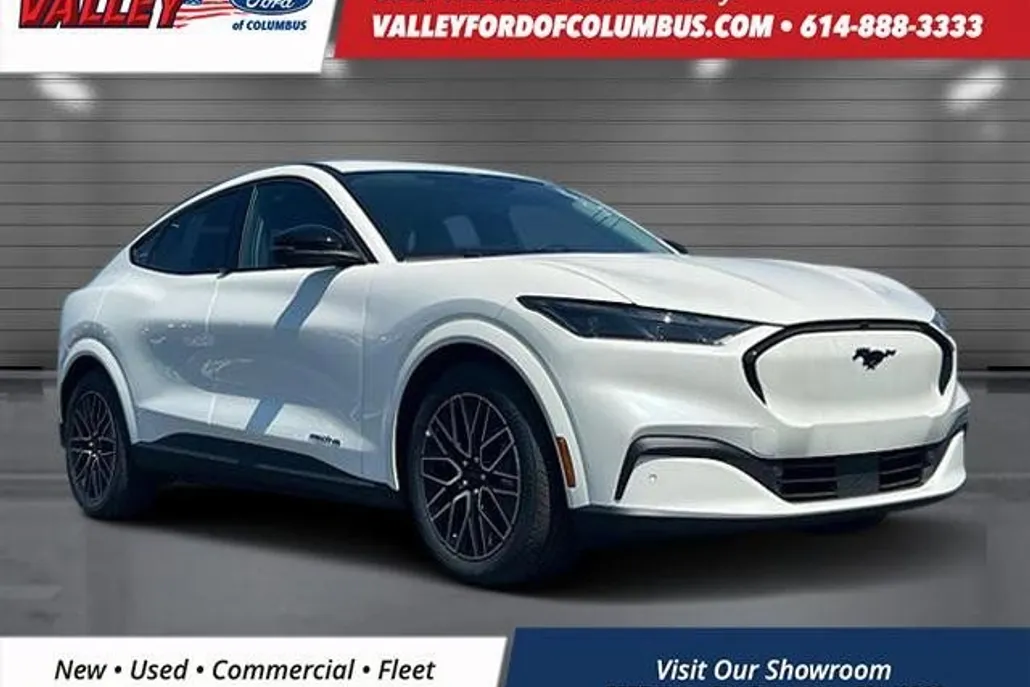 2025 Ford Mustang Mach-E Premium photo 1