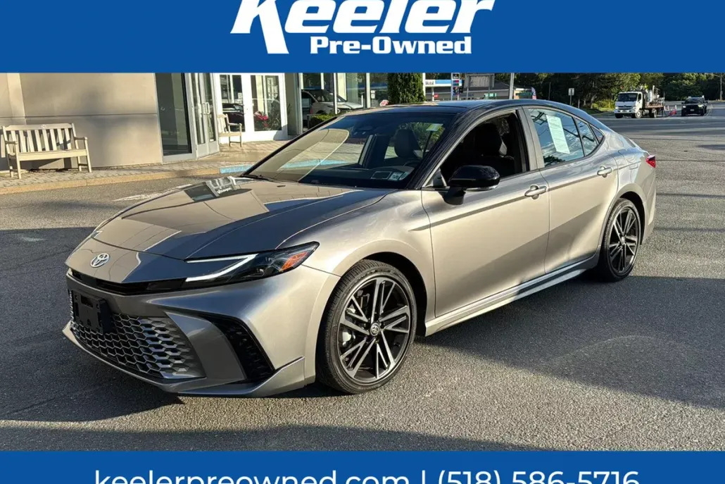 2025 Toyota Camry XSE photo 1