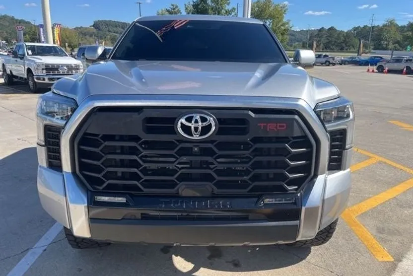 2022 Toyota Tundra Limited photo 1