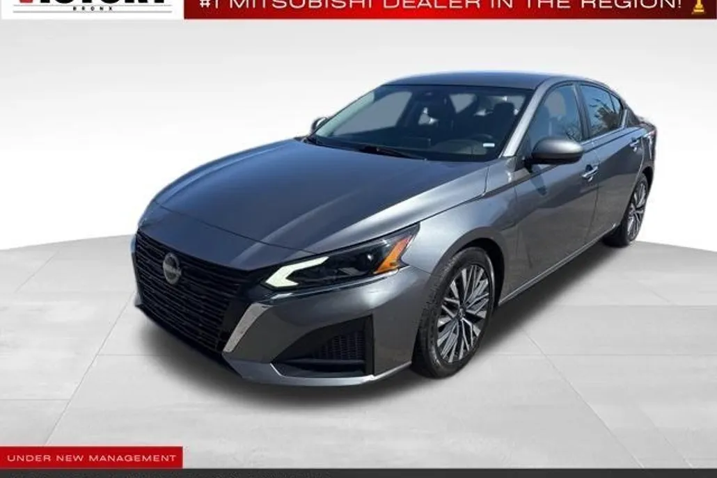 2023 Nissan Altima SV photo 1