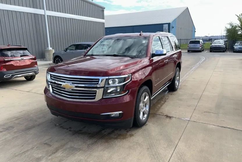 2017 Chevrolet Tahoe Premier photo 1