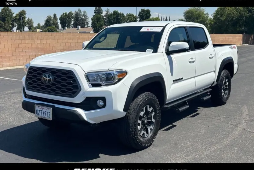 2023 Toyota Tacoma TRD V6 photo 1