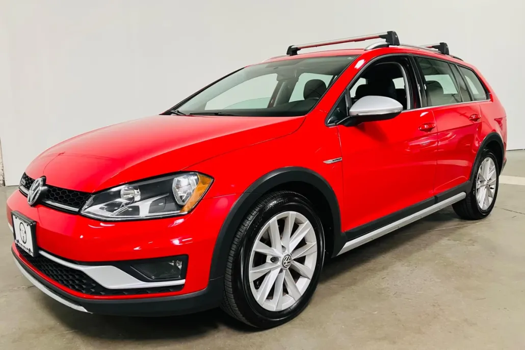 2017 Volkswagen Golf Alltrack SEL photo 1