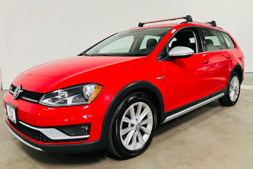 2017 Volkswagen Golf Alltrack SEL photo 1