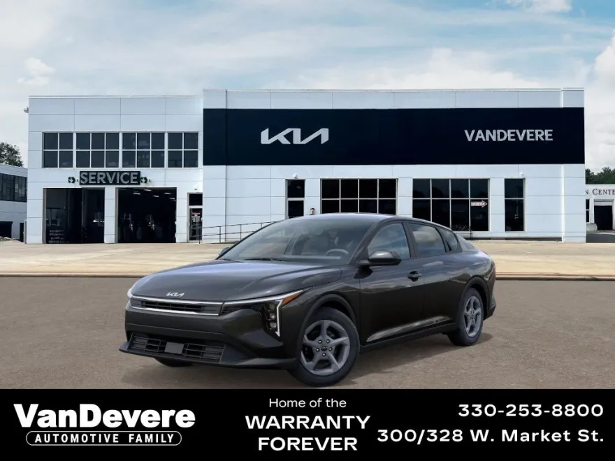 2025 Kia K4 LXS photo 1