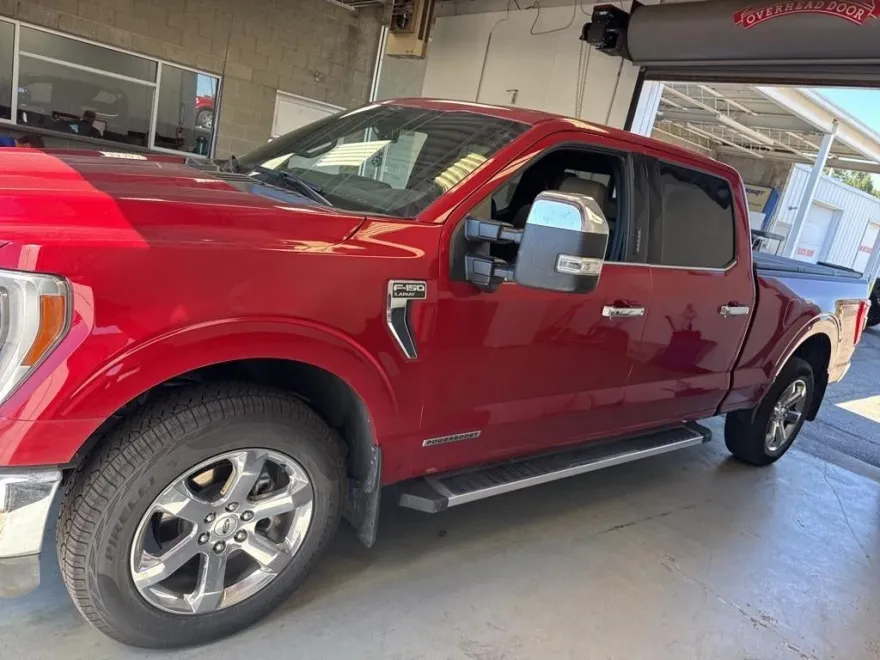 2023 Ford F-150 Lariat photo 1