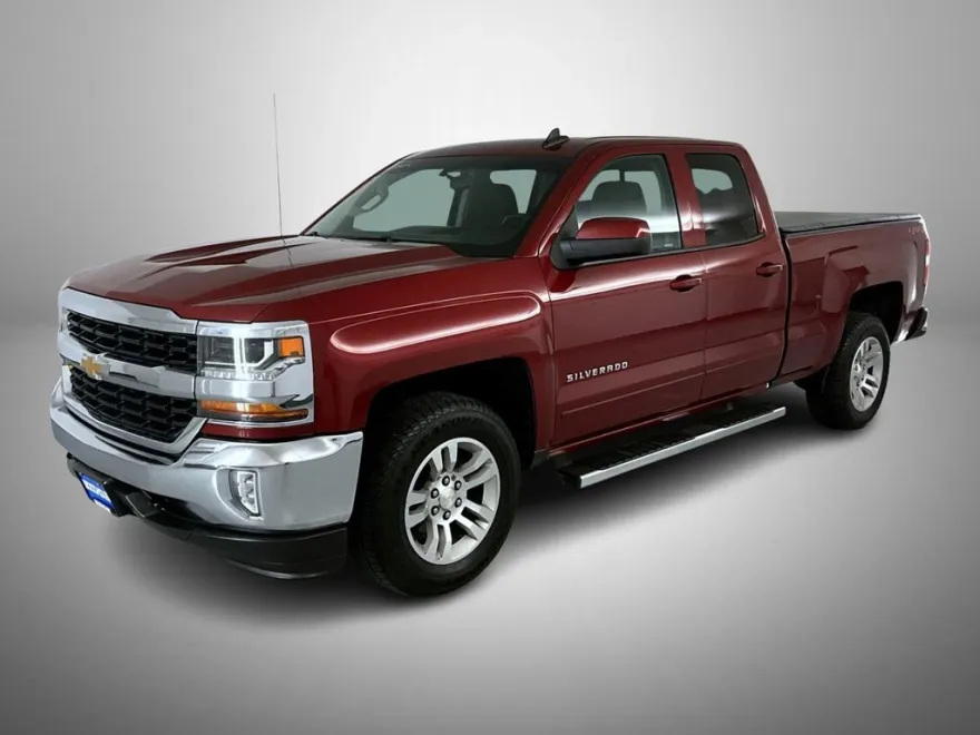 2018 Chevrolet Silverado 1500 LT photo 1