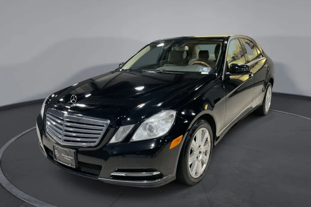 2013 Mercedes Benz E 350 4MATIC photo 1