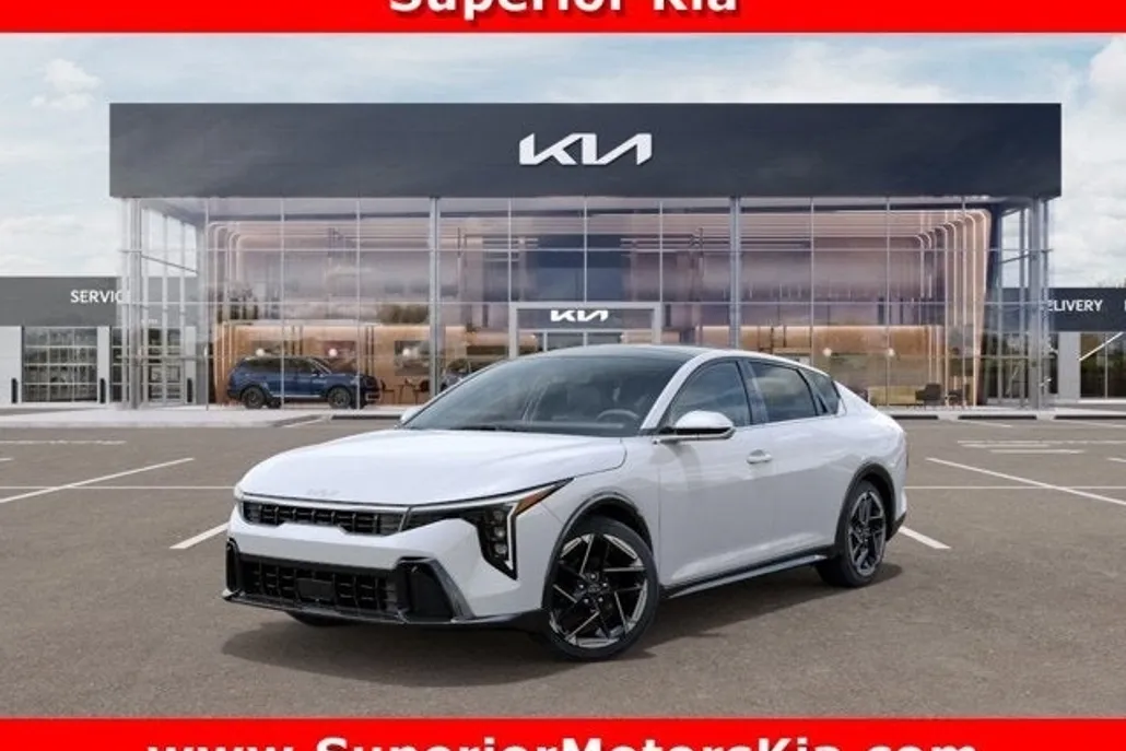 2025 Kia K4 GT-Line photo 1