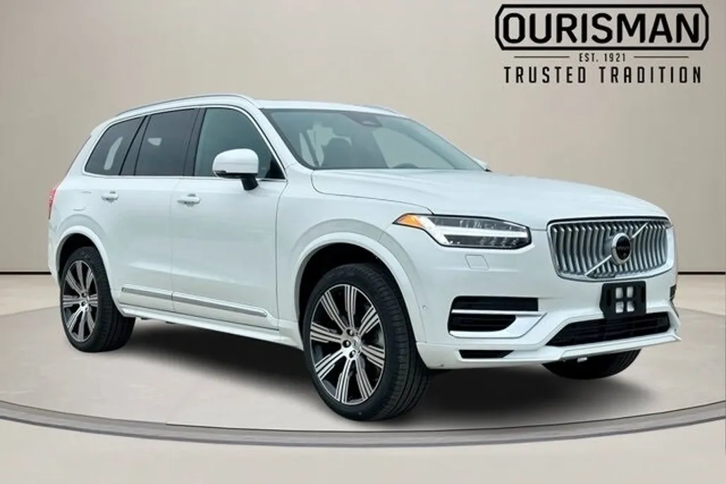 2025 Volvo XC90 T8 Plus photo 1