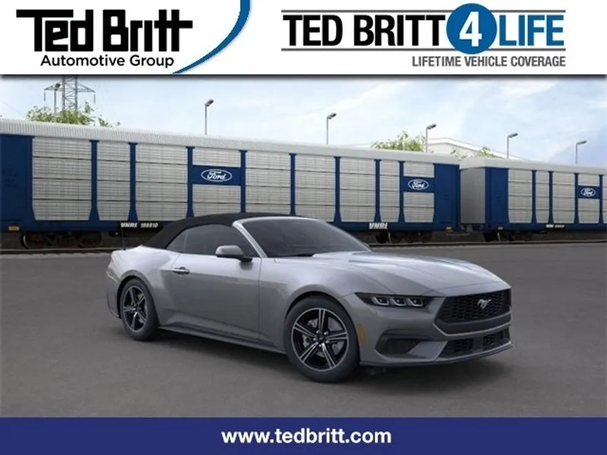2025 Ford Mustang EcoBoost photo 1