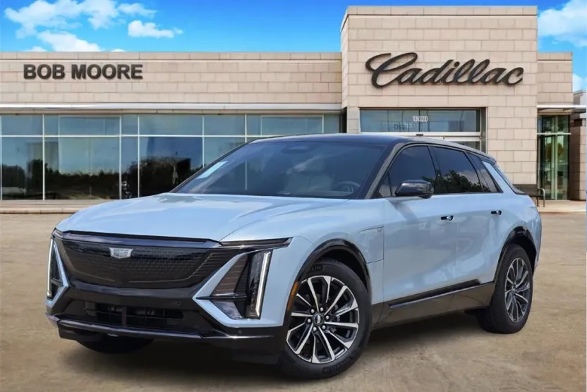 2025 Cadillac Lyriq Sport photo 1