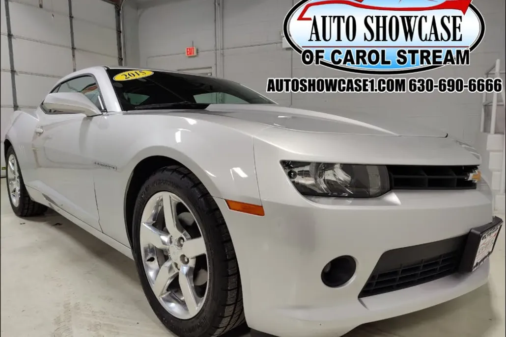 2015 Chevrolet Camaro 1LT photo 1