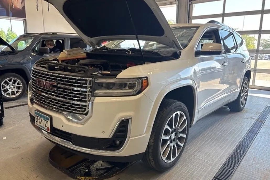 2021 Gmc Acadia Denali photo 1