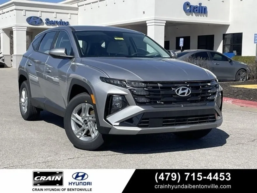 2025 Hyundai Tucson SE photo 1
