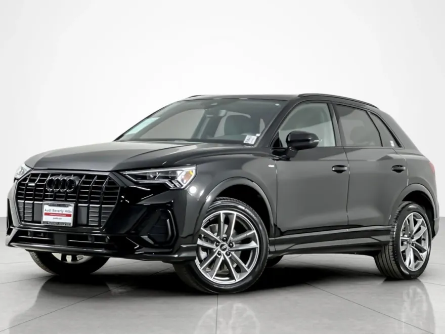 2024 Audi Q3 S line Premium 45 TFSI photo 1