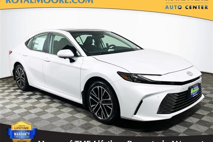 2026 Toyota Camry XLE photo 1