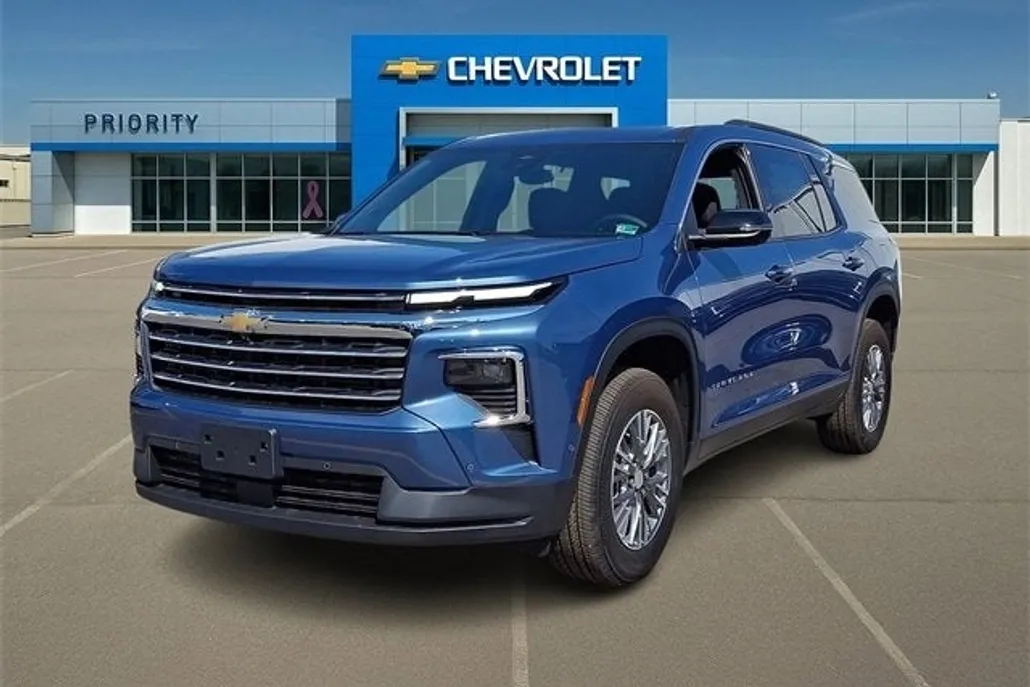 2025 Chevrolet Traverse photo 1