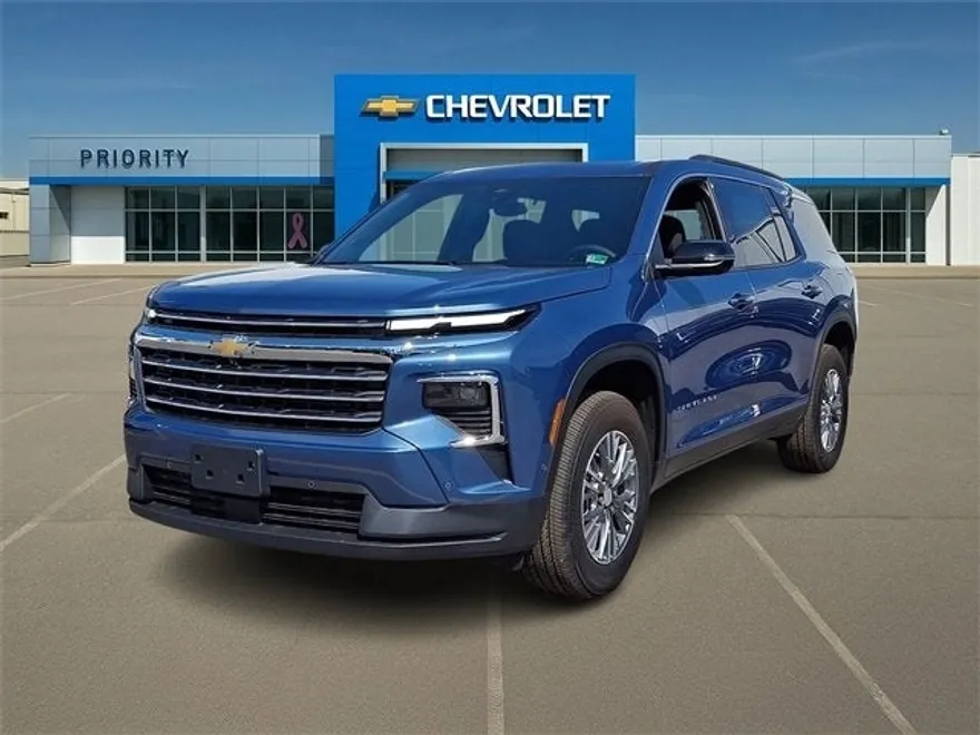 2025 Chevrolet Traverse photo 1