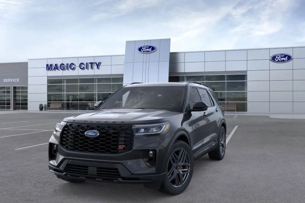 2025 Ford Explorer ST photo 1