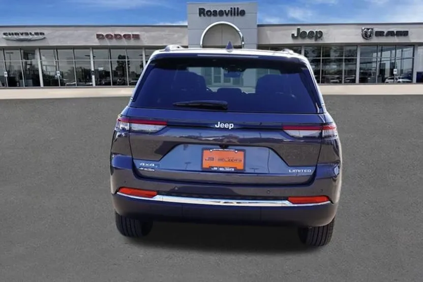 2025 Jeep Cherokee Limited photo 1
