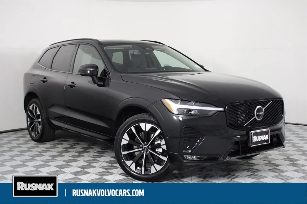 2026 Volvo XC60 B5 Plus photo 1