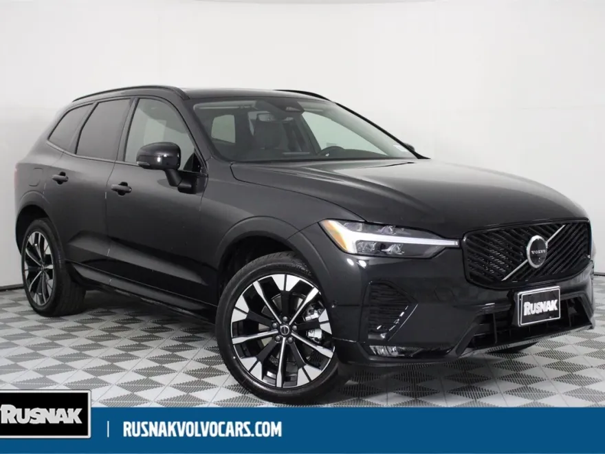 2026 Volvo XC60 B5 Plus photo 1