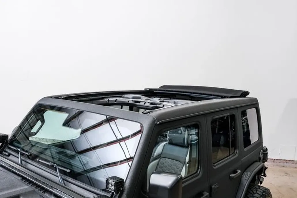 2025 Jeep Wrangler Unlimited Rubicon photo 1