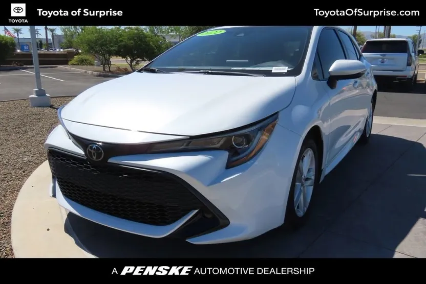 2022 Toyota Corolla SE photo 1