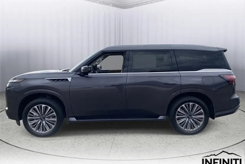 2026 Infiniti QX80 Luxe photo 1