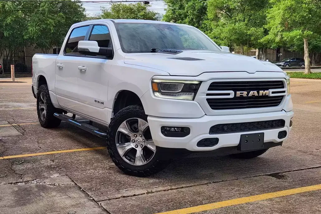 2023 Ram 1500 Laramie photo 1