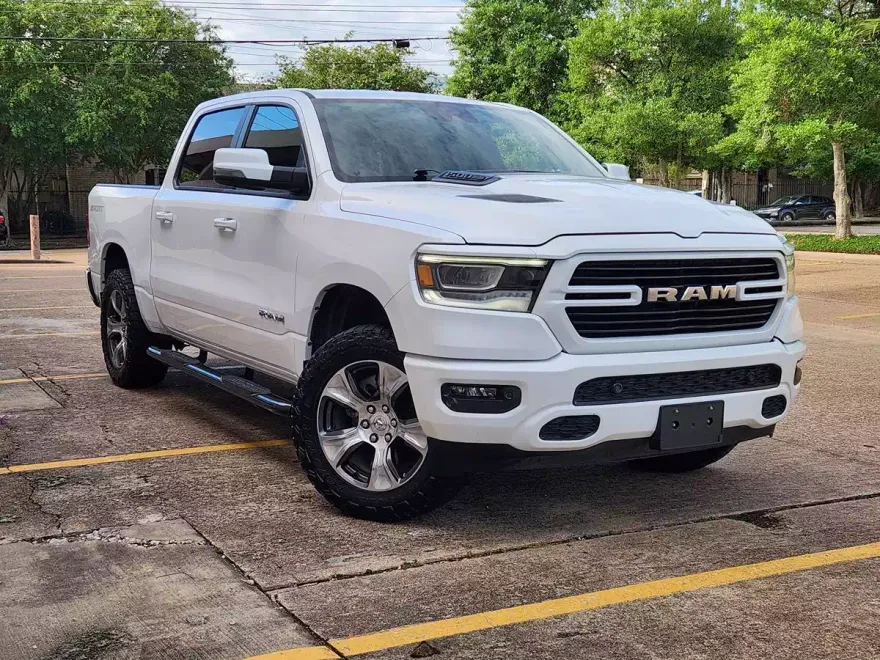 2023 Ram 1500 Laramie photo 1