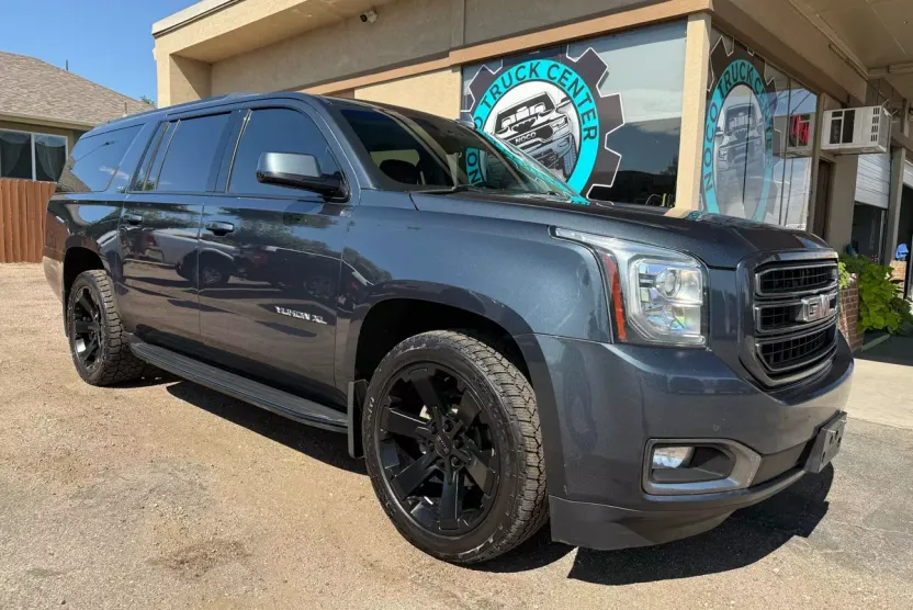 2019 Gmc Yukon XL SLT photo 1