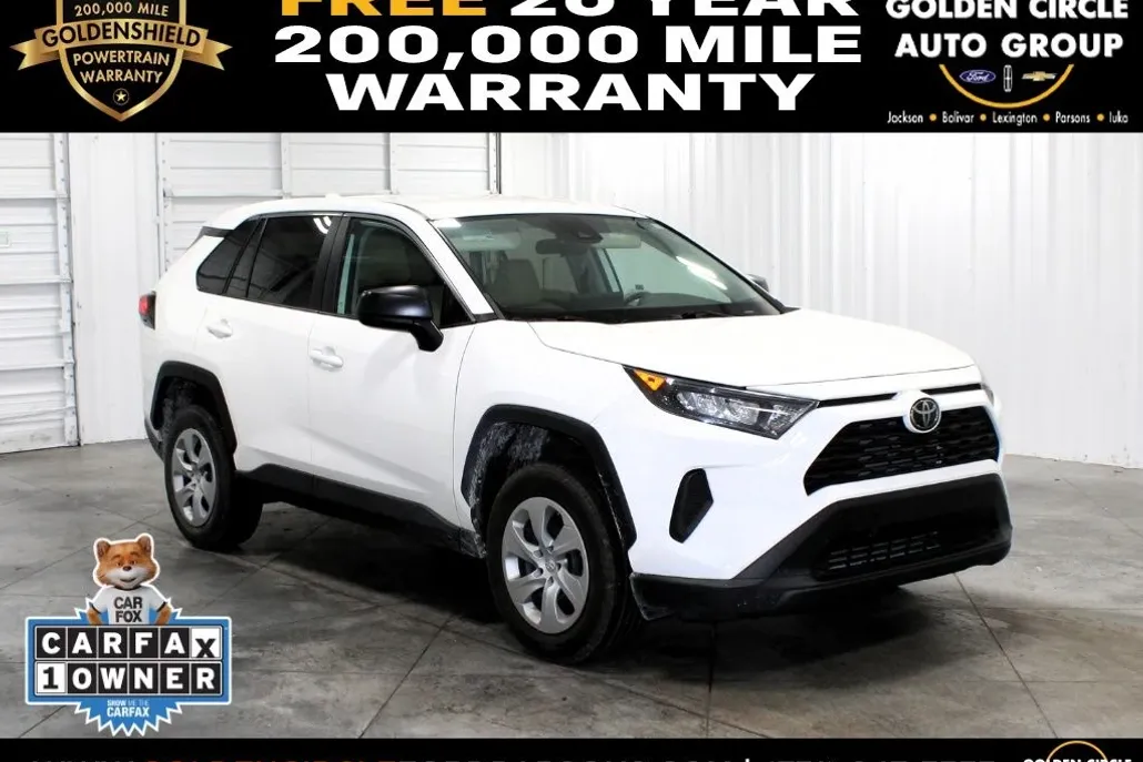 2022 Toyota RAV4 LE photo 1