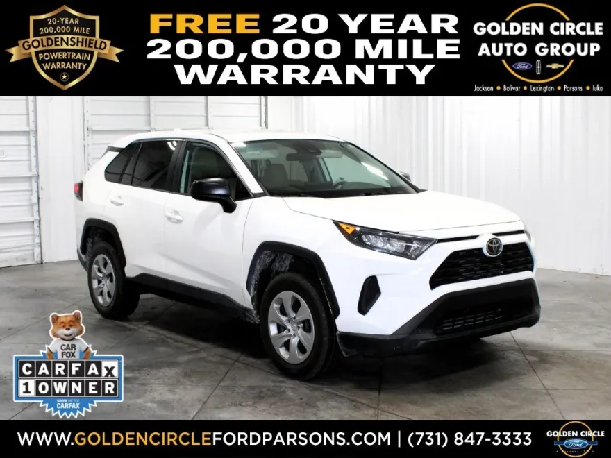 2022 Toyota RAV4 LE photo 1
