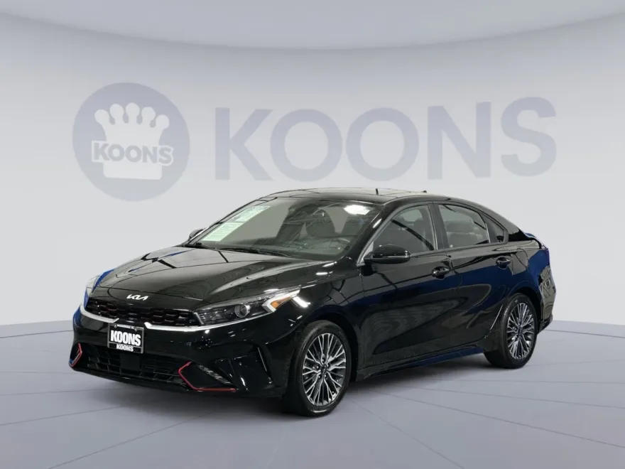 2023 Kia Forte GT-Line photo 1
